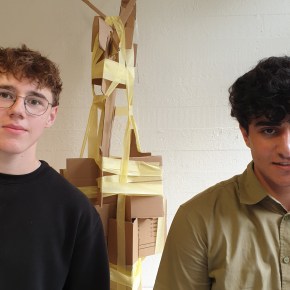 Groß // Stabil – Objekte aus&nbsp;Pappe